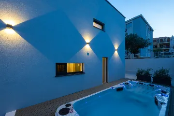 Modern Villa Retreat with Garden in Okrug Gornji