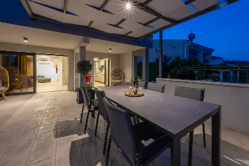 Modern Villa Retreat with Garden in Okrug Gornji