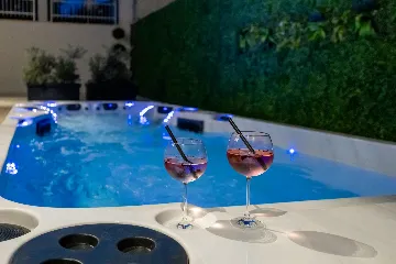 Modern Villa Retreat with Garden in Okrug Gornji