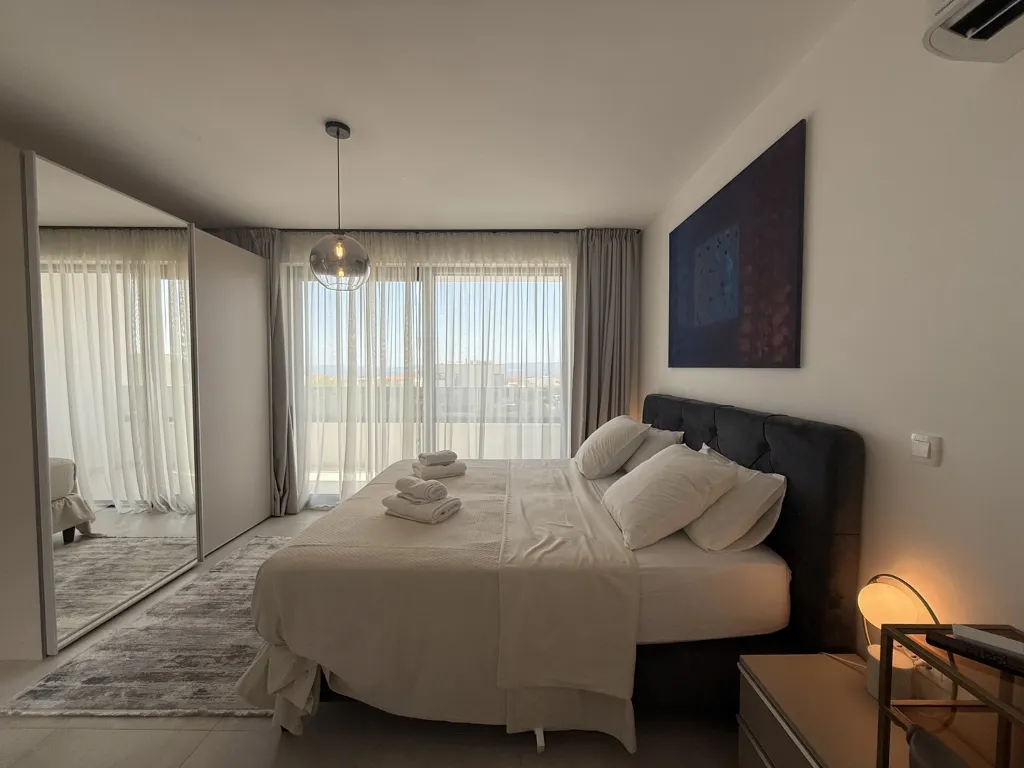 Modern Villa Retreat with Garden in Kaštel Stari