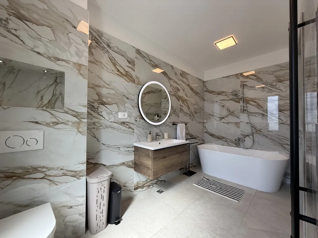 Modern Villa Retreat with Garden in Kaštel Stari