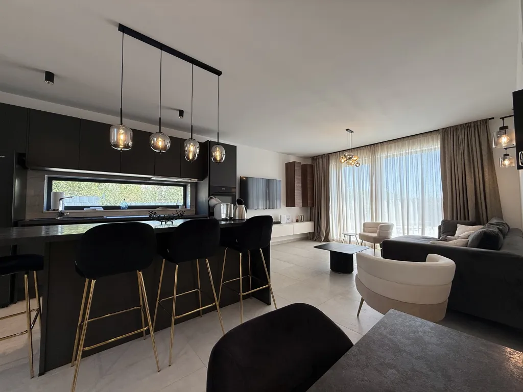 Modern Villa Retreat with Garden in Kaštel Stari