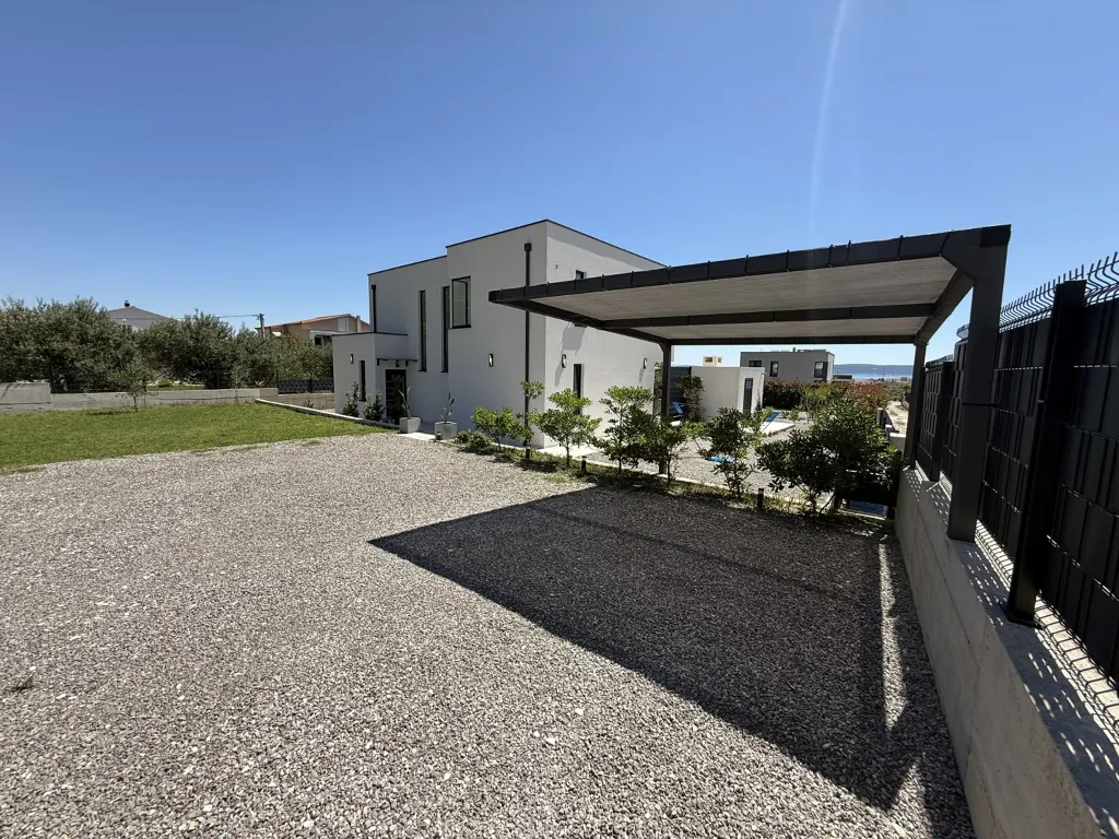 Modern Villa Retreat with Garden in Kaštel Stari