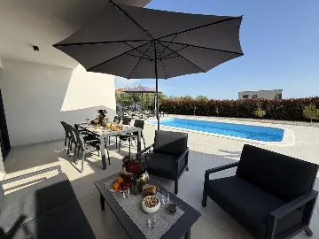 Modern Villa Retreat with Garden in Kaštel Stari