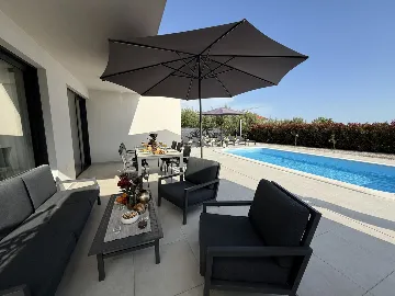 Modern Villa Retreat with Garden in Kaštel Stari