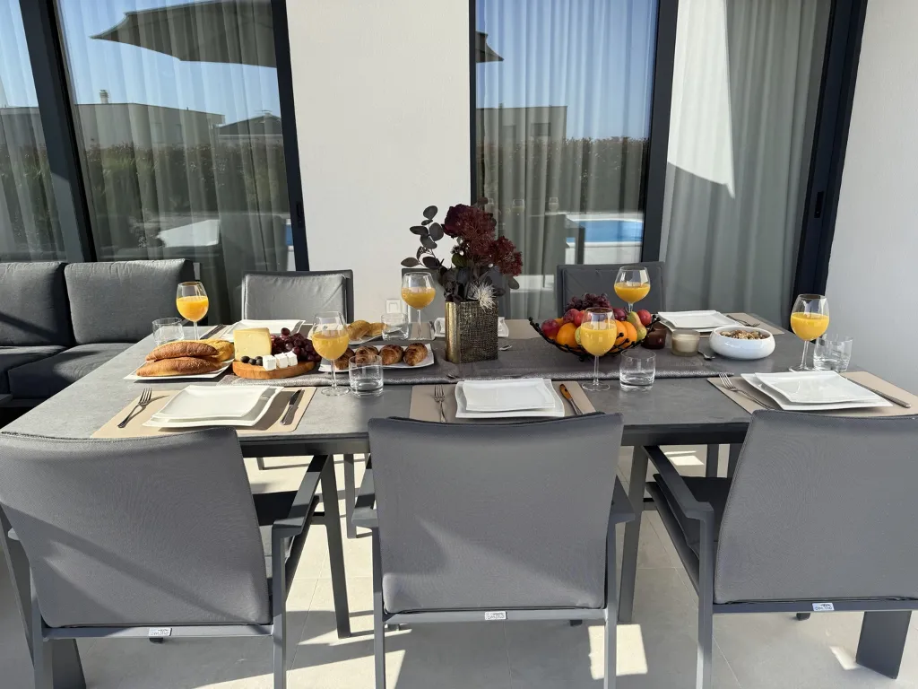 Modern Villa Retreat with Garden in Kaštel Stari