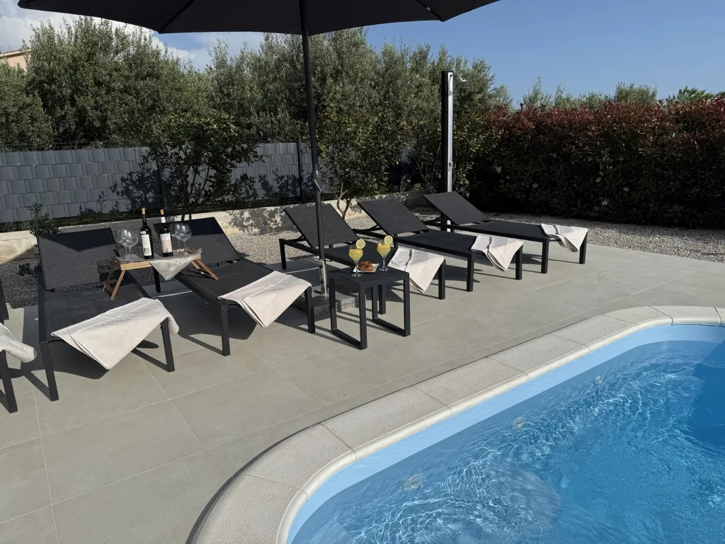 Modern Villa Retreat with Garden in Kaštel Stari