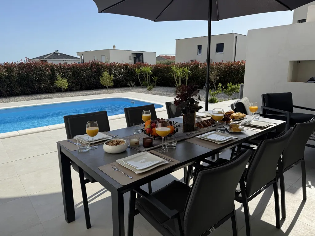 Modern Villa Retreat with Garden in Kaštel Stari