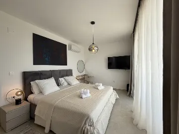Modern Villa Retreat with Garden in Kaštel Stari