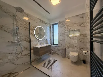 Modern Villa Retreat with Garden in Kaštel Stari