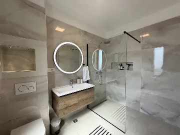 Modern Villa Retreat with Garden in Kaštel Stari