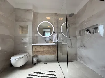 Modern Villa Retreat with Garden in Kaštel Stari