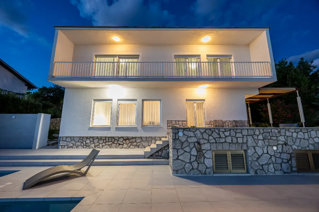 Spacious 4-Bedroom Villa Retreat in Dramalj