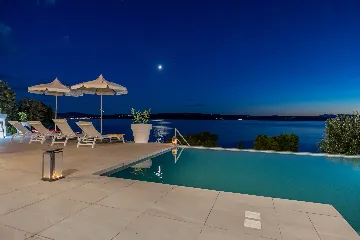 Spacious 4-Bedroom Villa Retreat in Dramalj