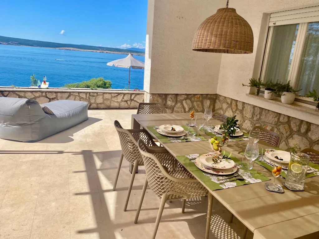 Spacious 4-Bedroom Villa Retreat in Dramalj