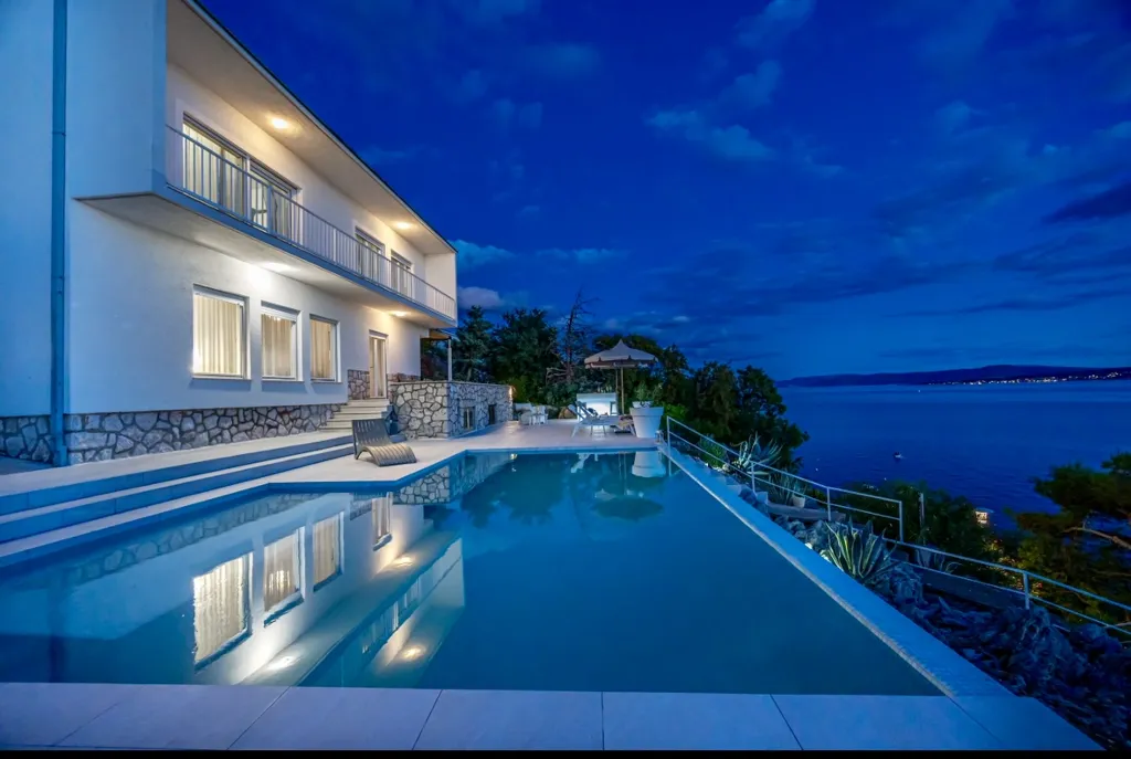 Spacious 4-Bedroom Villa Retreat in Dramalj
