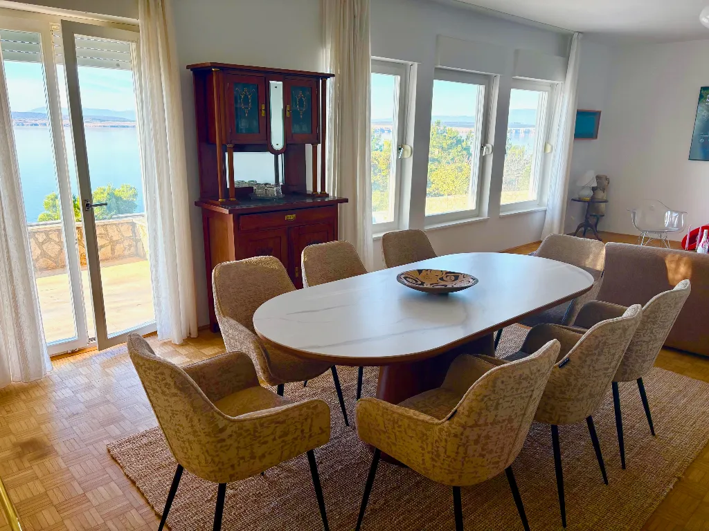 Spacious 4-Bedroom Villa Retreat in Dramalj