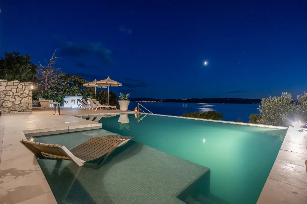 Spacious 4-Bedroom Villa Retreat in Dramalj