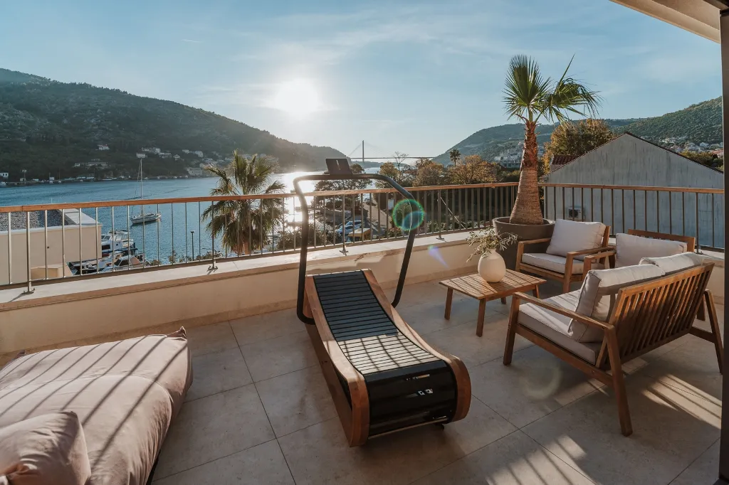 Spacious 5-Bedroom Villa in Mokošica