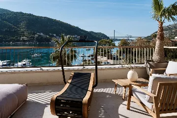 Spacious 5-Bedroom Villa in Mokošica