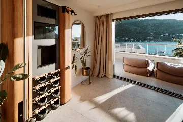 Spacious 5-Bedroom Villa in Mokošica