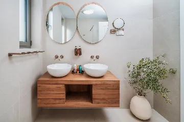 Spacious 5-Bedroom Villa in Mokošica