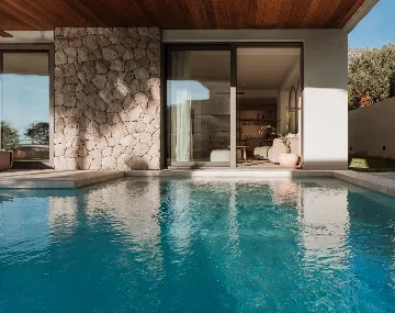 Spacious 5-Bedroom Villa in Mokošica