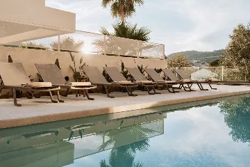 Spacious 5-Bedroom Villa in Mokošica