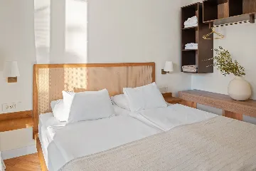 Spacious 5-Bedroom Villa in Mokošica