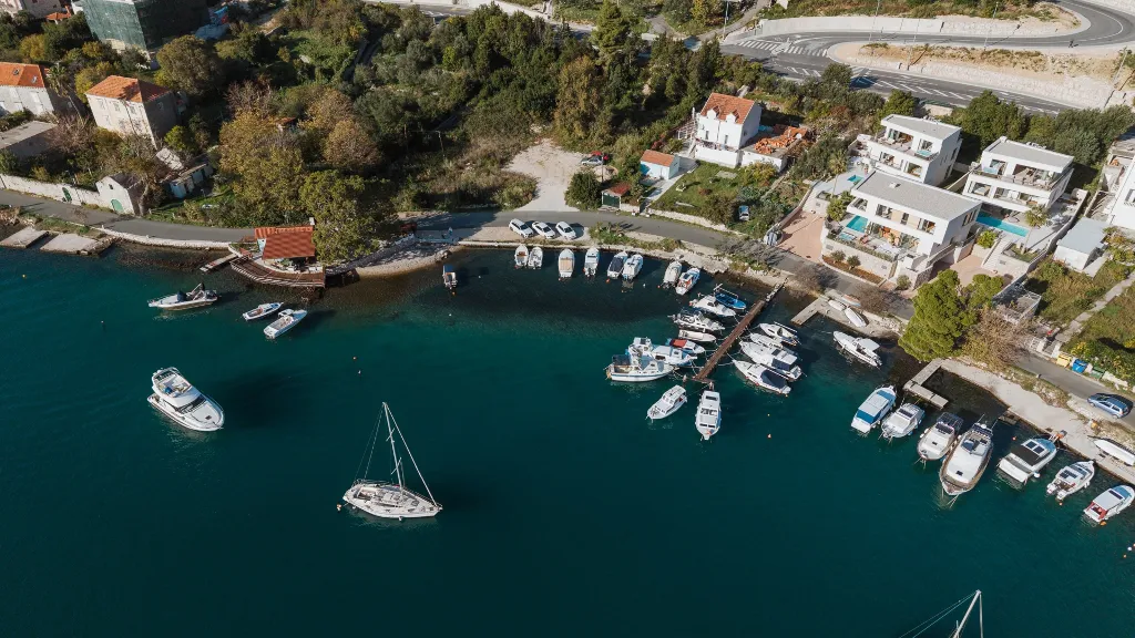Spacious 5-Bedroom Villa in Mokošica