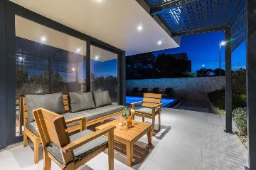 Contemporary 3-Bedroom Villa in Novalja
