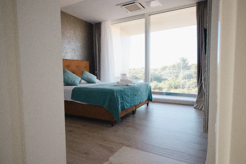 Contemporary 3-Bedroom Villa in Novalja