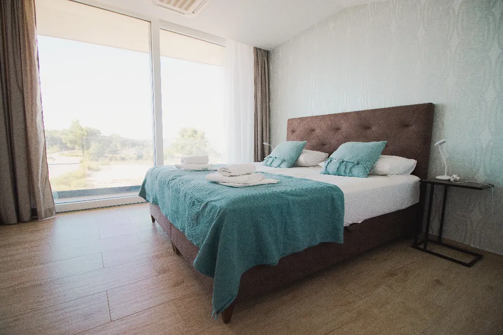 Contemporary 3-Bedroom Villa in Novalja