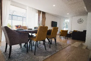 Contemporary 3-Bedroom Villa in Novalja