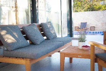 Contemporary 3-Bedroom Villa in Novalja