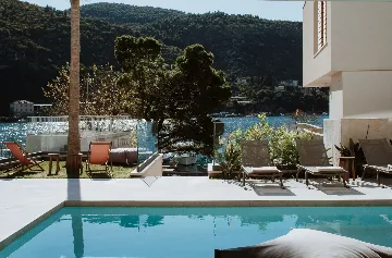 Spacious 5-Bedroom Villa in Mokošica