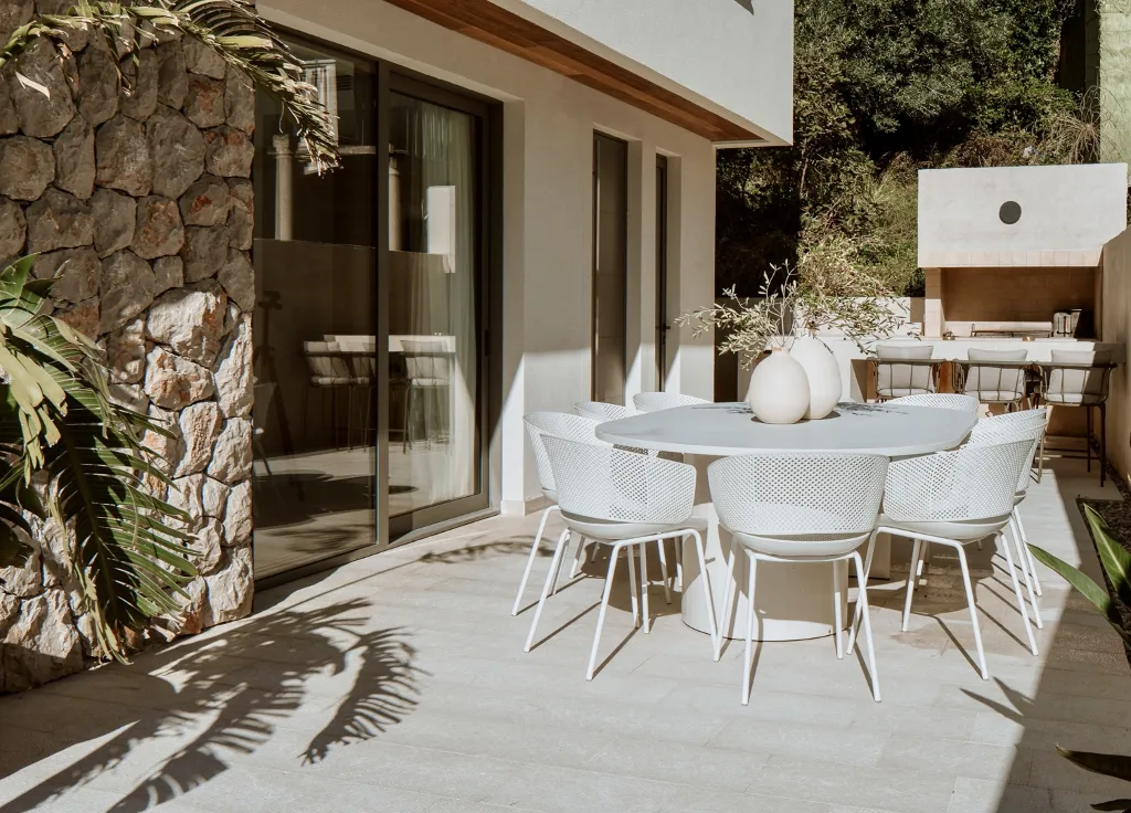 Spacious 5-Bedroom Villa in Mokošica