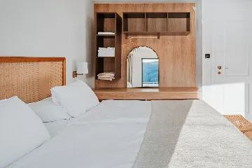 Spacious 5-Bedroom Villa in Mokošica