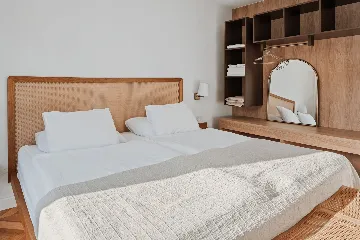 Spacious 5-Bedroom Villa in Mokošica