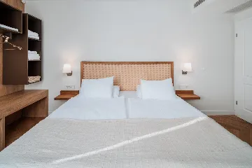 Spacious 5-Bedroom Villa in Mokošica