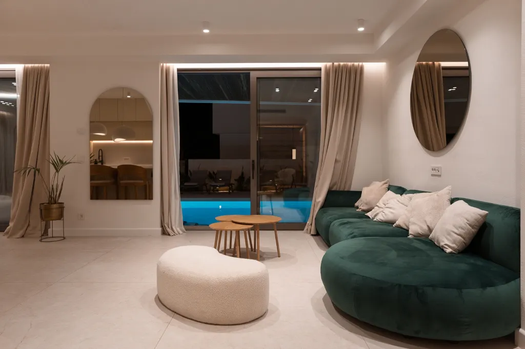 Spacious 5-Bedroom Villa in Mokošica