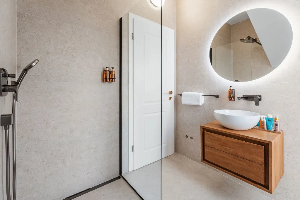 Spacious 5-Bedroom Villa in Mokošica