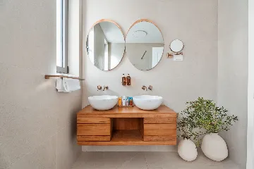 Spacious 5-Bedroom Villa in Mokošica