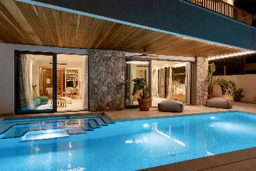 Spacious 5-Bedroom Villa in Mokošica