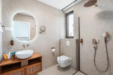 Spacious 5-Bedroom Villa in Mokošica