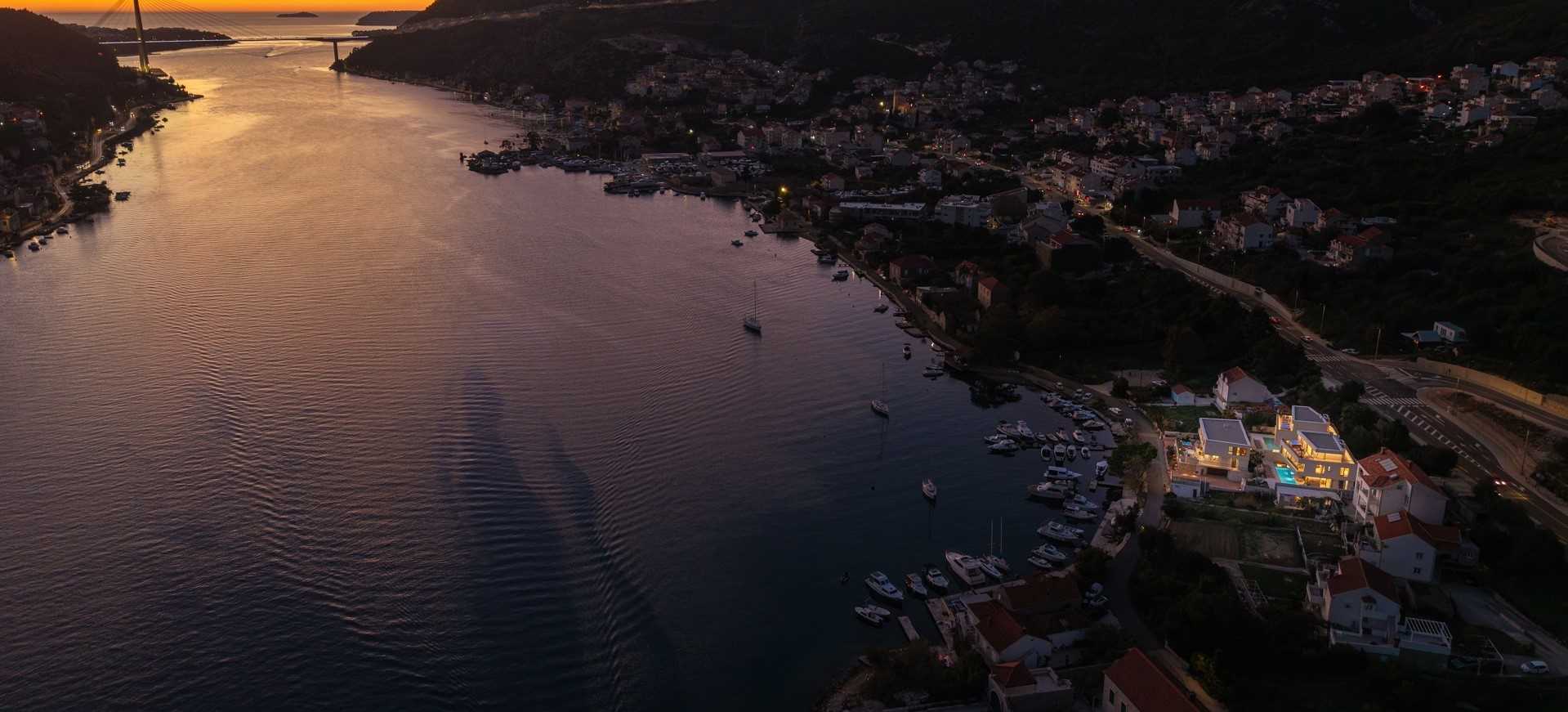 Image of Forma Tria Villas Complex