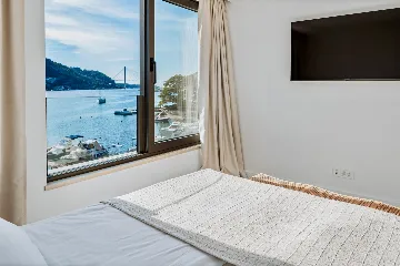 Spacious 4-Bedroom Villa in Mokošica