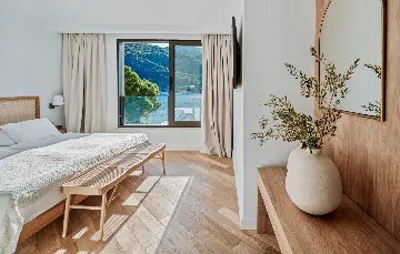 Spacious 4-Bedroom Villa in Mokošica