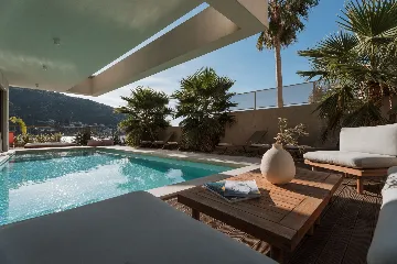 Spacious 4-Bedroom Villa in Mokošica