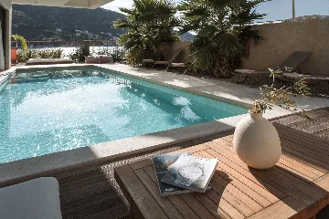 Spacious 4-Bedroom Villa in Mokošica